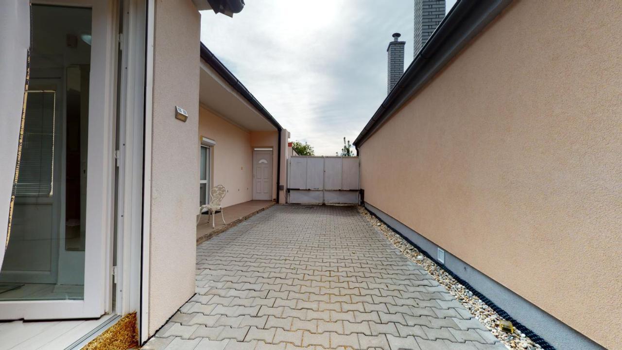 Alia House With Garden In Piestany Villa Ngoại thất bức ảnh