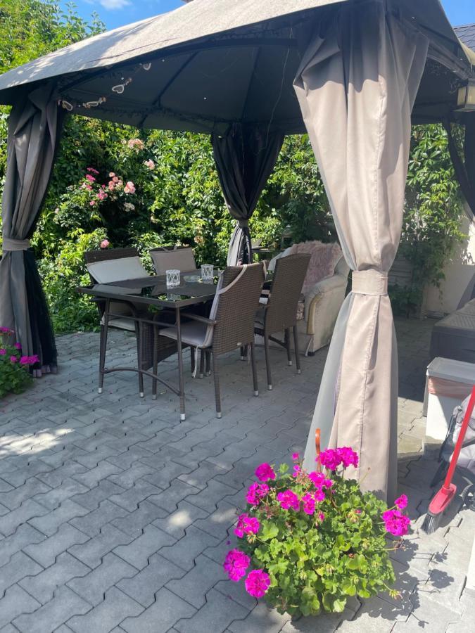 Alia House With Garden In Piestany Villa Ngoại thất bức ảnh