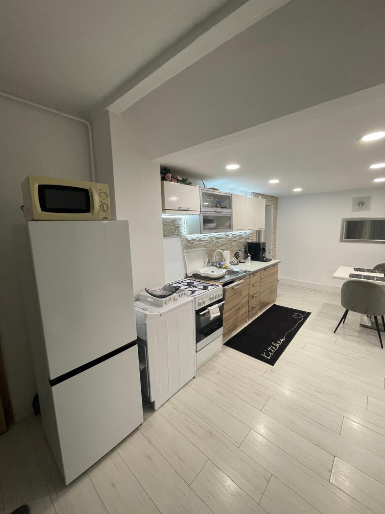 Alia House With Garden In Piestany Villa Ngoại thất bức ảnh
