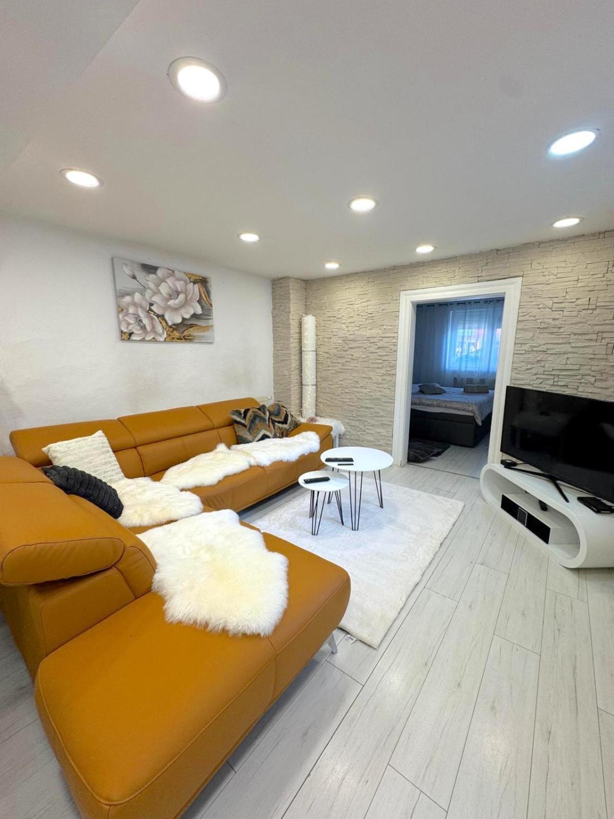 Alia House With Garden In Piestany Villa Ngoại thất bức ảnh